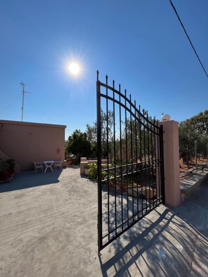 Harry'S House Elafonissos Exterior foto